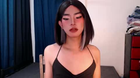 Snapshot of sasha_blade chatting on January 27, 7:35 am Sasha online show from January 27, 7:35 am