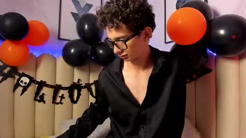 sasha_blazes online show from October 19, 4:39 am