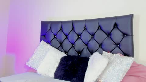 Snapshot of sasha_ross_ chatting on January 26, 9:40 pm Sasha online show from January 26, 9:40 pm