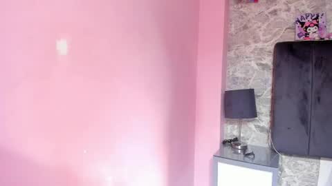 selene  online show from April 14, 4:21 pm