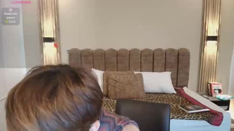 S A S H A R O S E online show from September 22, 12:31 pm