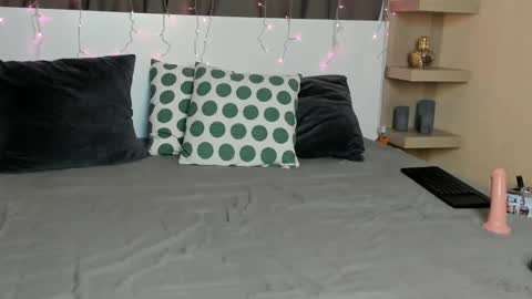 Sasha online show from March 3, 4:26 pm