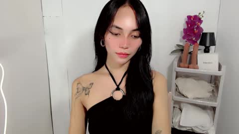 Sashi online show from November 9, 1:36 pm