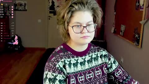 Snapshot of sashy_way chatting on January 4, 1:52 am .Alexandra online show from January 4, 1:52 am
