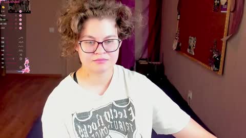 Snapshot of sashy_way chatting on December 8, 8:15 pm .Alexandra online show from December 8, 8:15 pm
