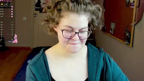 Snapshot of sashy_way chatting on December 4, 9:51 pm .Alexandra online show from December 4, 9:51 pm