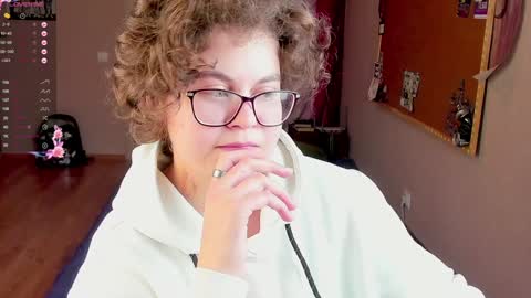 Snapshot of sashy_way chatting on December 8, 12:46 am .Alexandra online show from December 8, 12:46 am