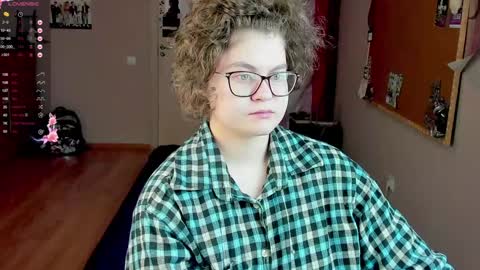 Snapshot of sashy_way chatting on January 6, 7:31 am .Alexandra online show from January 6, 7:31 am