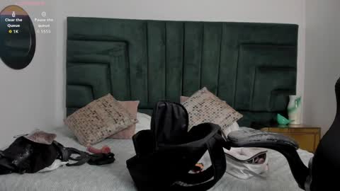 saskiagrendel online show from May 15, 1:03 am