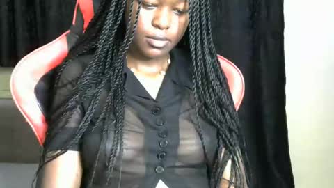 sassy_lyne online show from May 12, 10:24 am