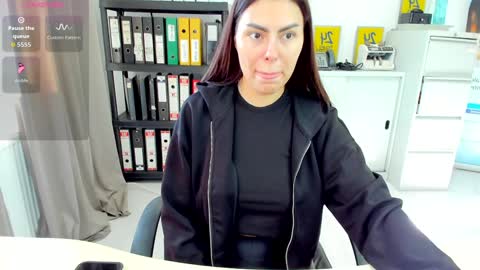 sassytiff online show from October 29, 11:45 am