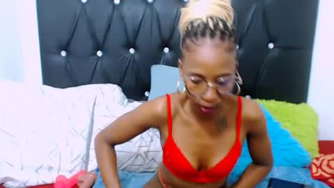 sasyylissaa online show from March 9, 10:25 pm