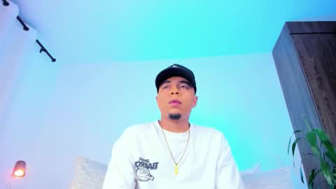     online show from March 6, 7:51 am