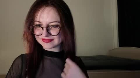 Lori online show from April 3, 6:26 pm