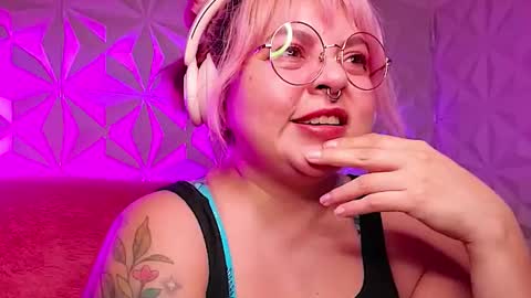 Gina George online show from February 26, 2:15 am