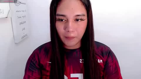 clara online show from December 20, 8:01 pm