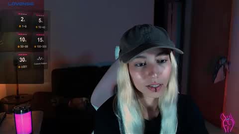 I AM JENN  online show from December 7, 2:47 am