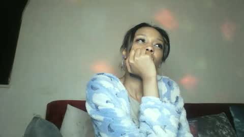 Snapshot of saucy_shanice chatting on September 14, 2:36 am Shaniiice online show from September 14, 2:36 am