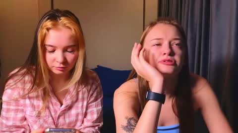 Snapshot of sav_anna chatting on January 8, 5:37 pm LUNA and ANNA online show from January 8, 5:37 pm