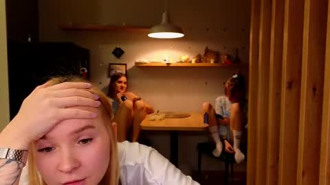 Snapshot of sav_anna chatting on February 12, 5:16 pm LUNA and ANNA online show from February 12, 5:16 pm