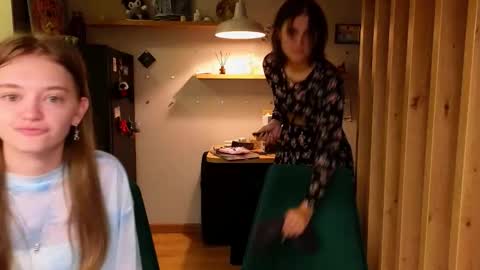 Snapshot of sav_anna chatting on September 21, 6:12 pm LUNA and ANNA online show from September 21, 6:12 pm