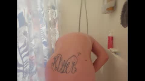 Bugglove online show from November 5, 9:28 pm