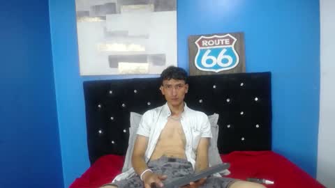 Snapshot of savagelover_ chatting on October 15, 11:05 pm SavageLover online show from October 15, 11:05 pm