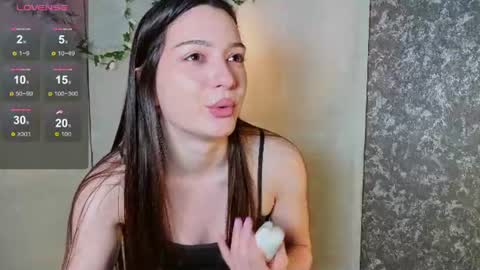 savannah_h online show from June 16, 8:13 pm