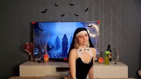 savannahshor online show from November 1, 7:24 pm