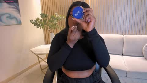 S a v a n n a h  online show from March 23, 12:54 pm