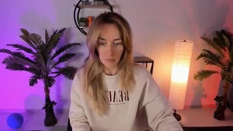 save the qween online show from February 28, 5:48 am