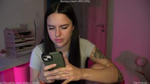 Naomi online show from May 24, 6:25 pm
