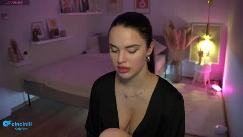 Snapshot of savvage_play chatting on January 30, 10:41 pm Naomi online show from January 30, 10:41 pm