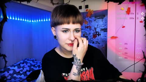 pronoun she. name Mary. age 21. online show from December 2, 5:10 pm