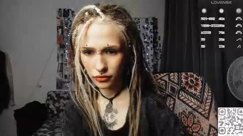 pronoun she. name Mary. age 21. online show from July 30, 9:59 pm
