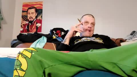 Snapshot of sayhi2mylilguy chatting on December 27, 1:07 pm sayhi2mylilguy online show from December 27, 1:07 pm