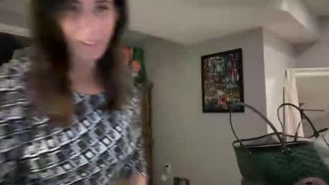 Good Girls Say Please...and Thank You online show from November 21, 2:20 am