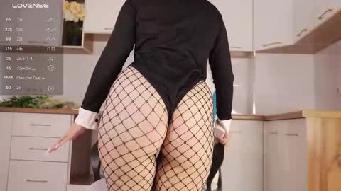 scamelia online show from October 26, 5:19 am