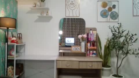Snapshot of scar58 chatting on March 5, 2:36 am scarlett. online show from March 5, 2:36 am