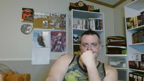 Snapshot of scarecrow2wm chatting on February 22, 4:18 am Kent Clark online show from February 22, 4:18 am