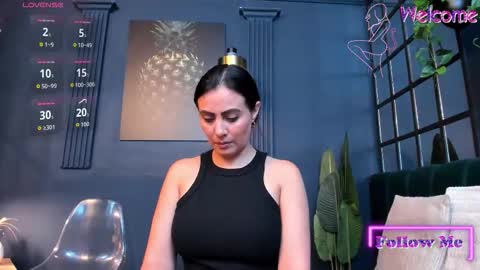 Scarlet Edwars online show from February 24, 12:08 pm