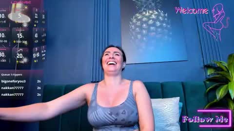 Scarlet Edwars online show from March 6, 8:41 pm