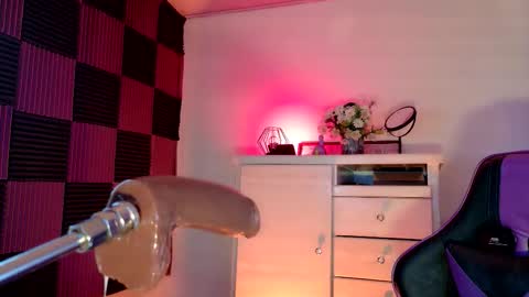 scarlet_gold online show from October 12, 4:16 am