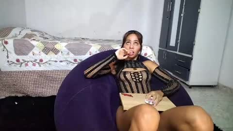 scarlet online show from May 23, 3:30 pm