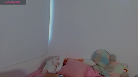 Scarlet  online show from October 23, 8:10 pm