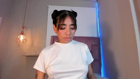 scarlet_vixen_ online show from April 4, 12:23 pm