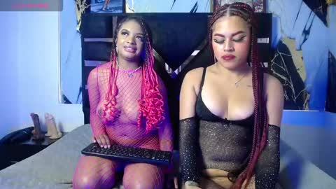 scarlet and roxane online show from March 11, 2:09 pm