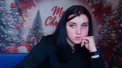 ScarletCargo online show from December 21, 12:33 pm