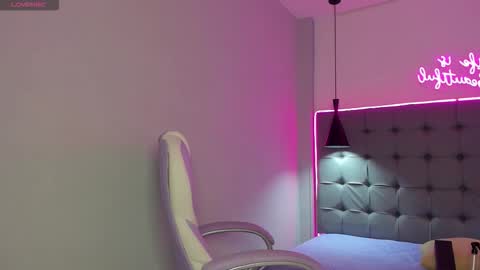 scarlet online show from February 10, 3:20 am