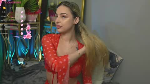 Snapshot of scarletcoles chatting on March 3, 10:31 pm Scarlet online show from March 3, 10:31 pm